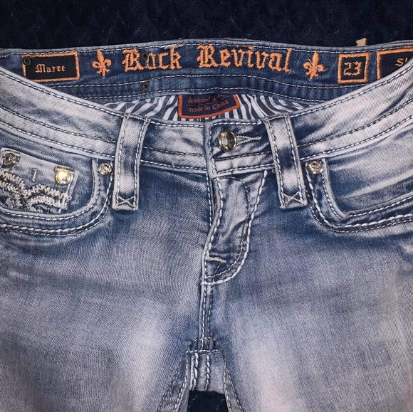 Rock Revival Jeans - Picture 4 of 5